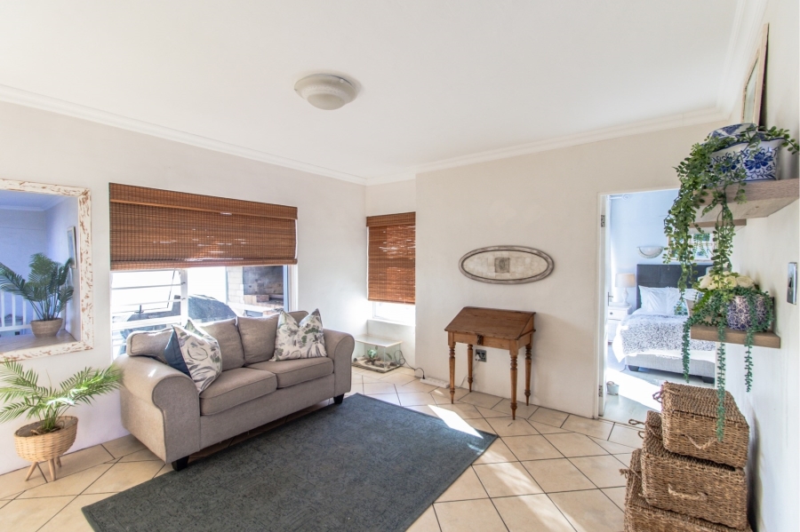5 Bedroom Property for Sale in Calypso Beach Western Cape